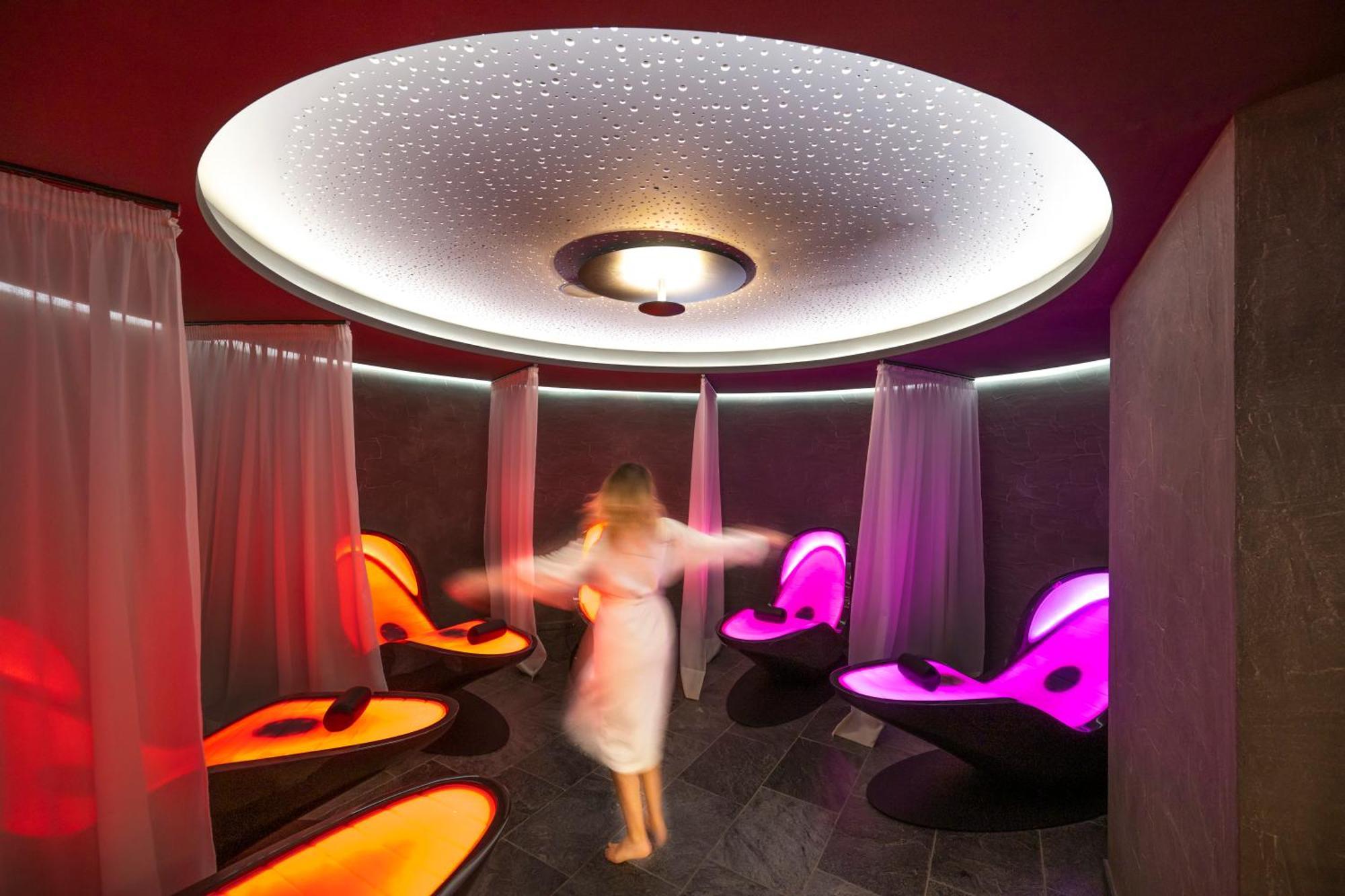 Ciampedie Luxury Alpine Spa Hotel 维哥迪法萨 外观 照片