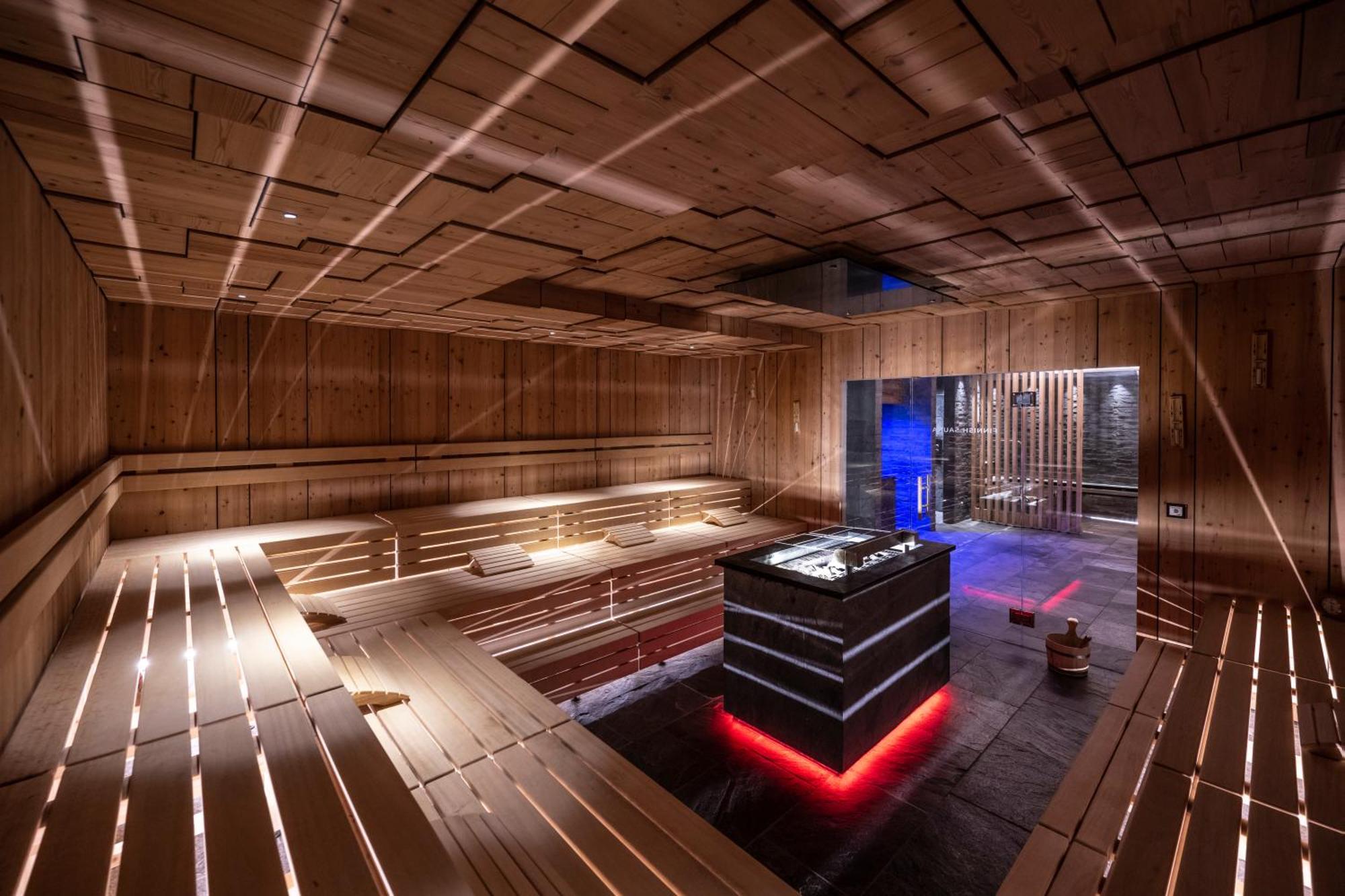 Ciampedie Luxury Alpine Spa Hotel 维哥迪法萨 外观 照片