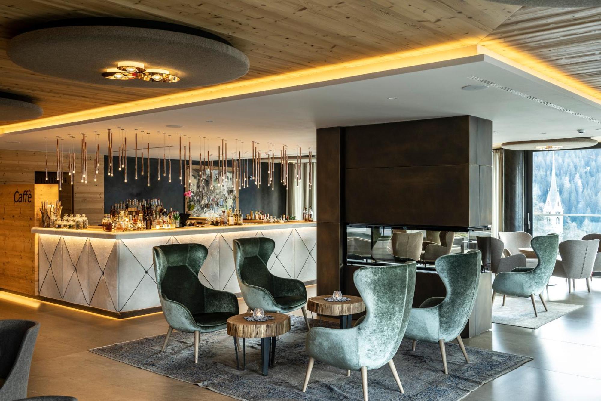 Ciampedie Luxury Alpine Spa Hotel 维哥迪法萨 外观 照片