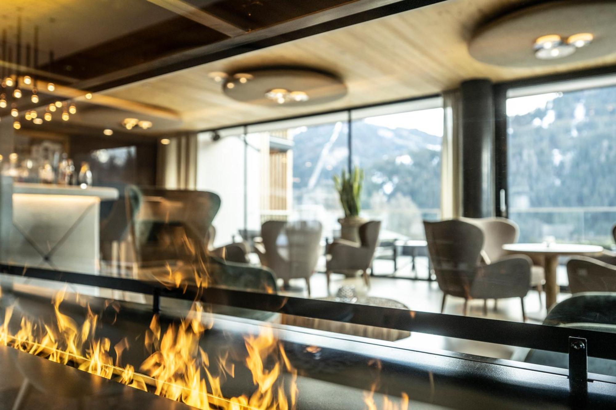 Ciampedie Luxury Alpine Spa Hotel 维哥迪法萨 外观 照片