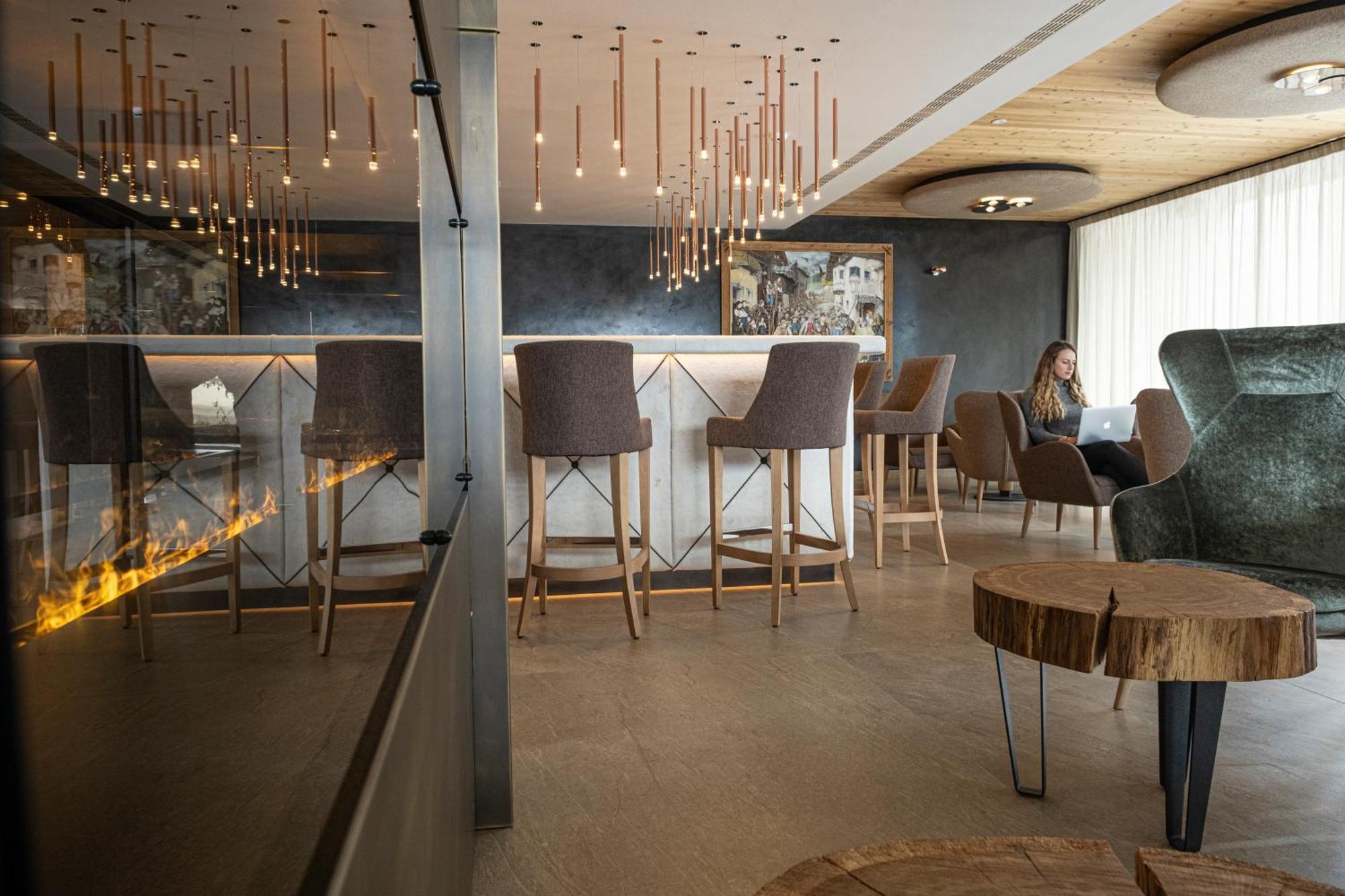 Ciampedie Luxury Alpine Spa Hotel 维哥迪法萨 外观 照片