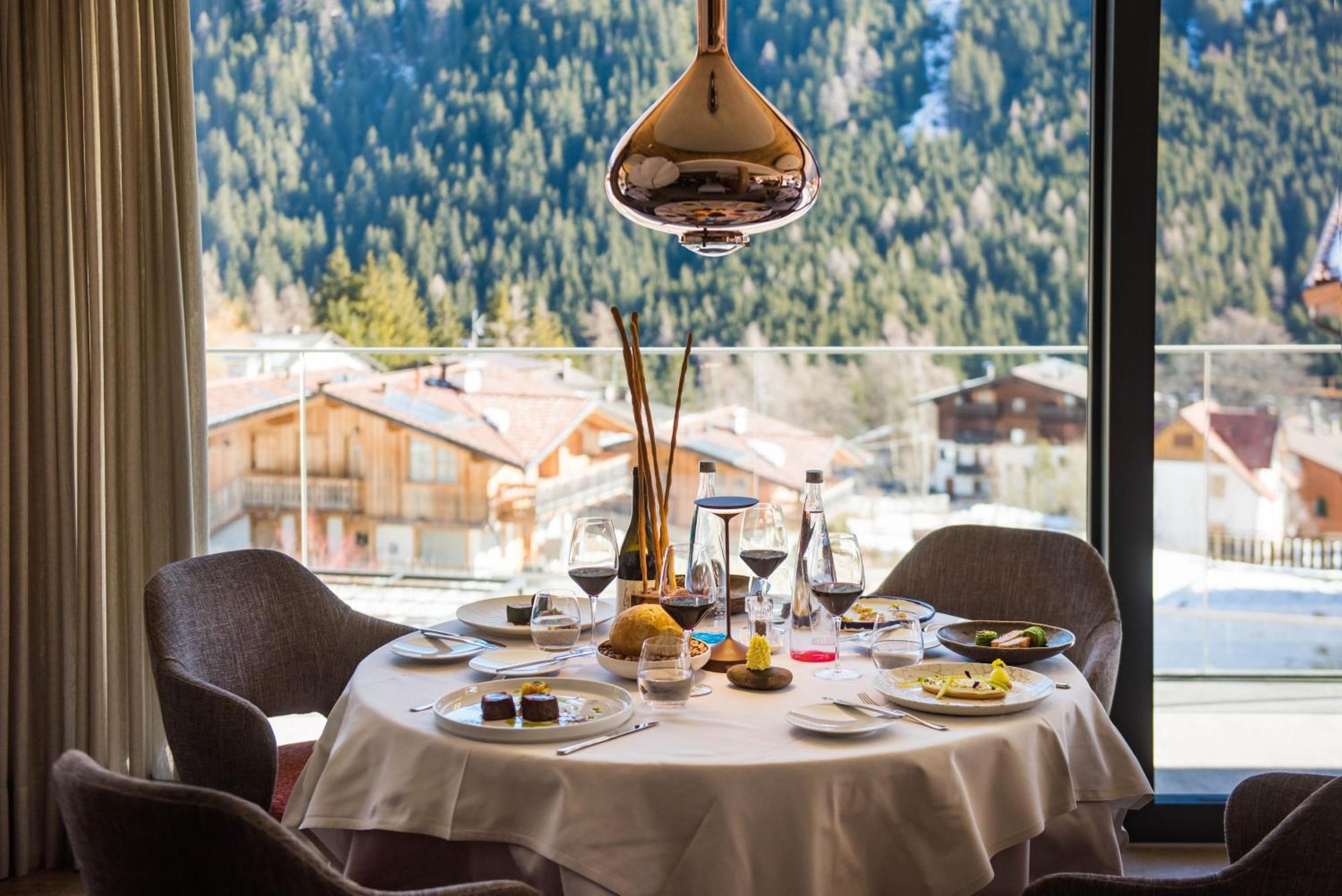 Ciampedie Luxury Alpine Spa Hotel 维哥迪法萨 外观 照片