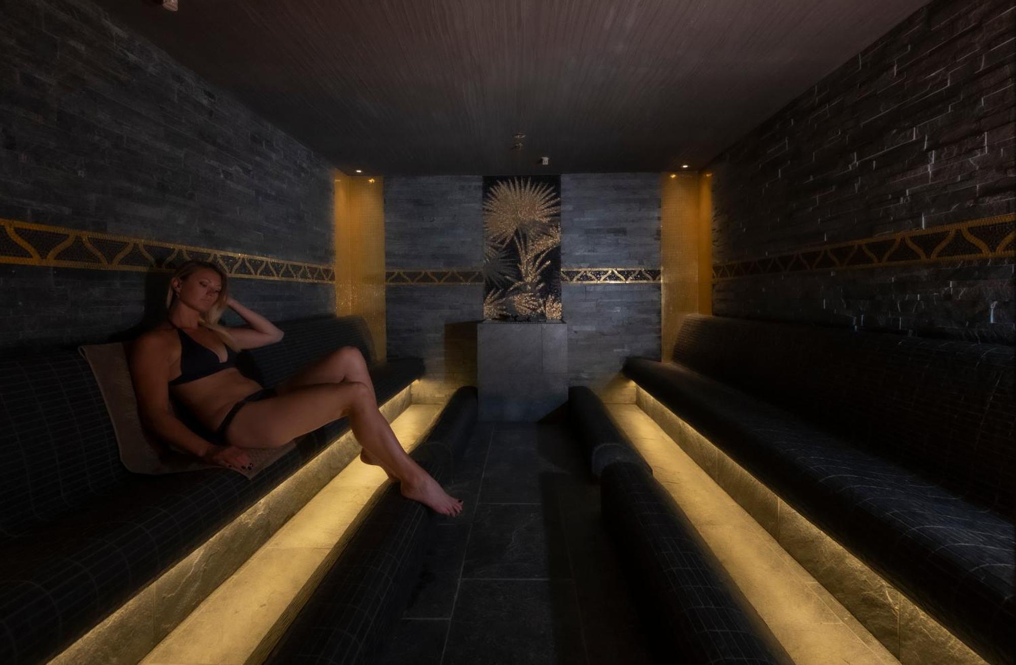 Ciampedie Luxury Alpine Spa Hotel 维哥迪法萨 外观 照片