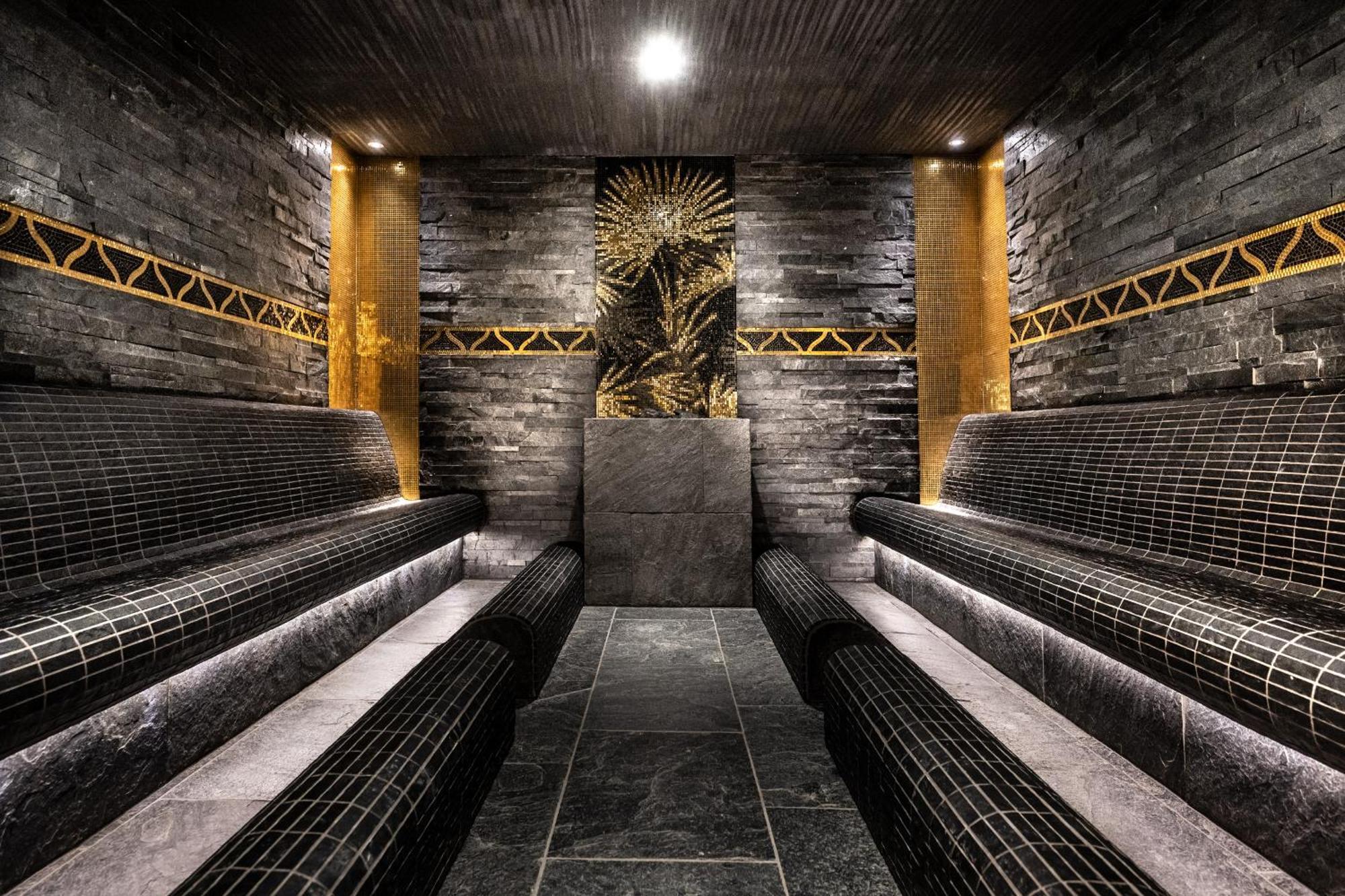 Ciampedie Luxury Alpine Spa Hotel 维哥迪法萨 外观 照片